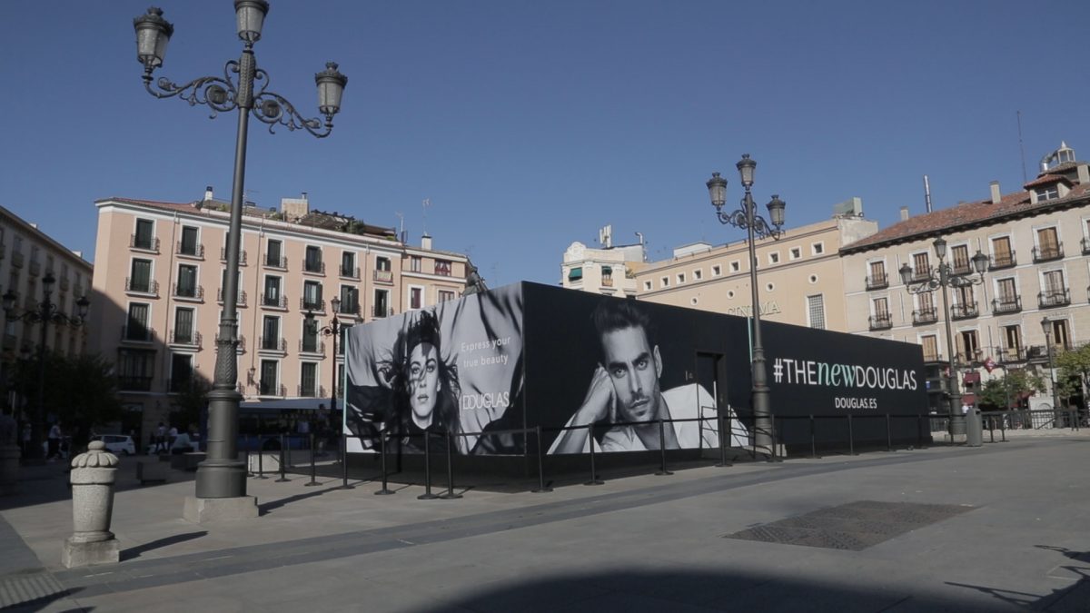Douglas, Arena Media y el departamento de Media Entertainment de Havas crean una Beauty Box  en el centro de Madrid para comunicar el nuevo posicionamiento de marca The New Douglas